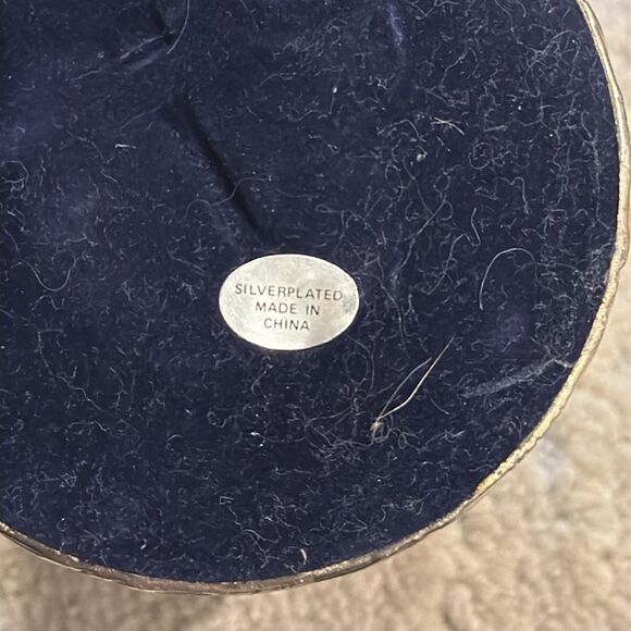 VINTAGE SILVER PLATE MONEY BOX CAROUSEL DESIGN GUC can use some cleaning - Picture 5 of 7